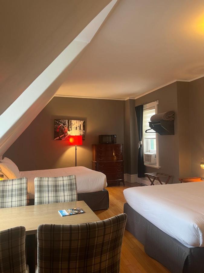 E-Hotel Des Grisons 魁北克 外观 照片