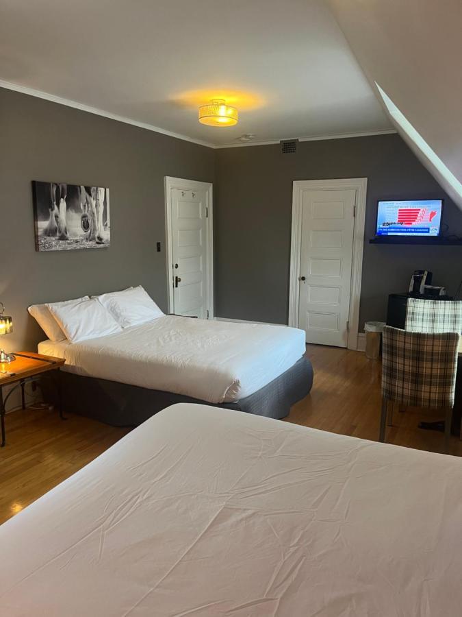 E-Hotel Des Grisons 魁北克 外观 照片
