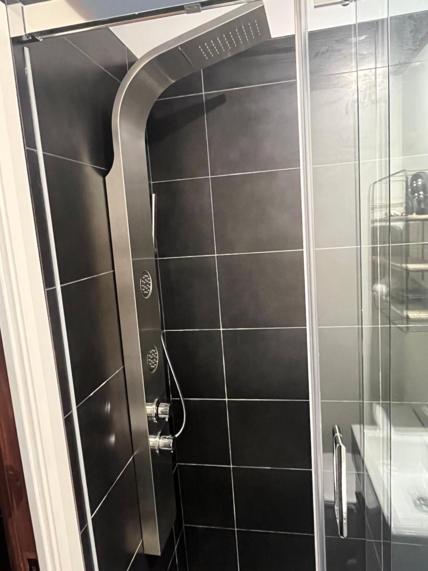 E-Hotel Des Grisons 魁北克 外观 照片