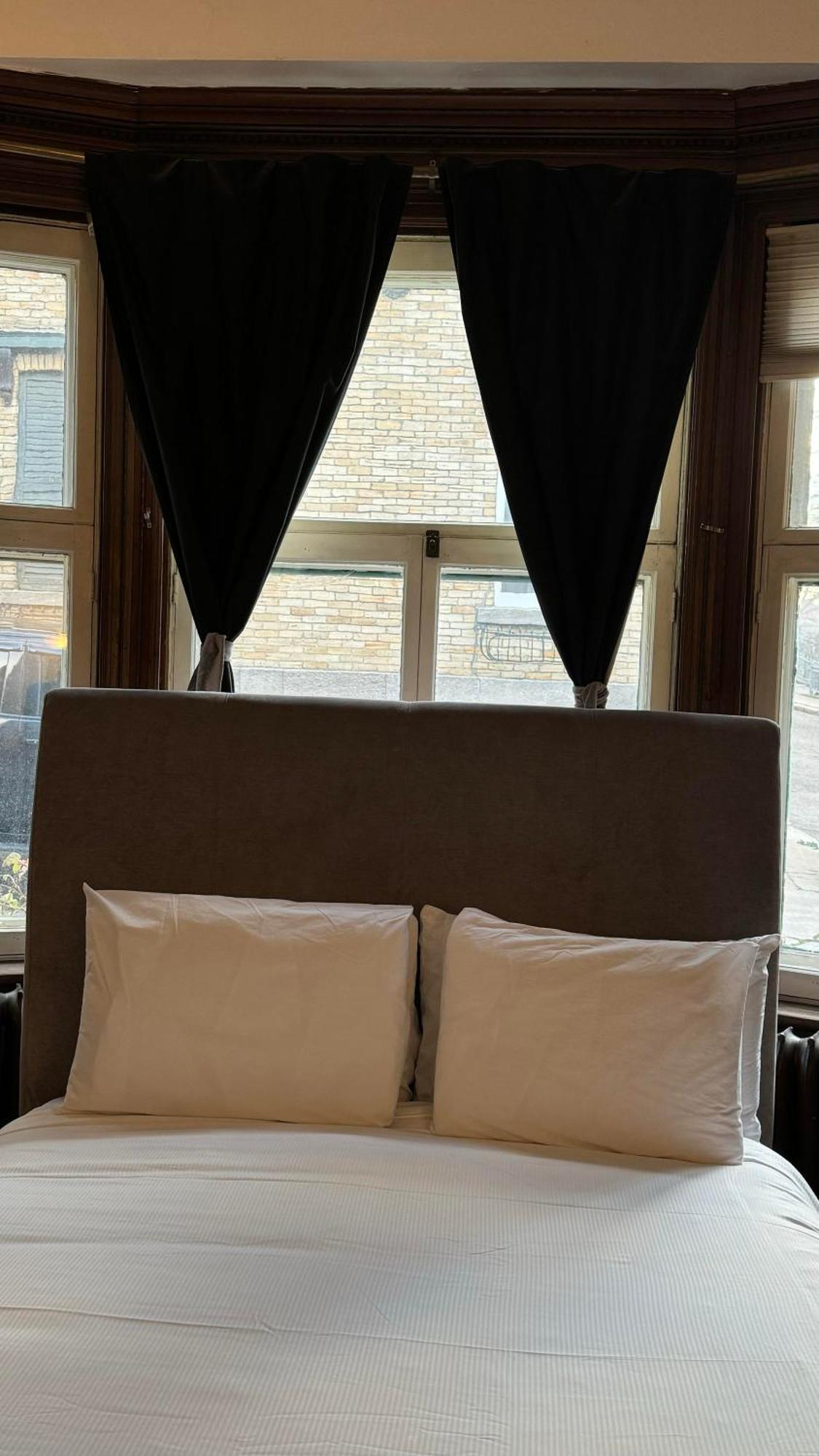 E-Hotel Des Grisons 魁北克 外观 照片