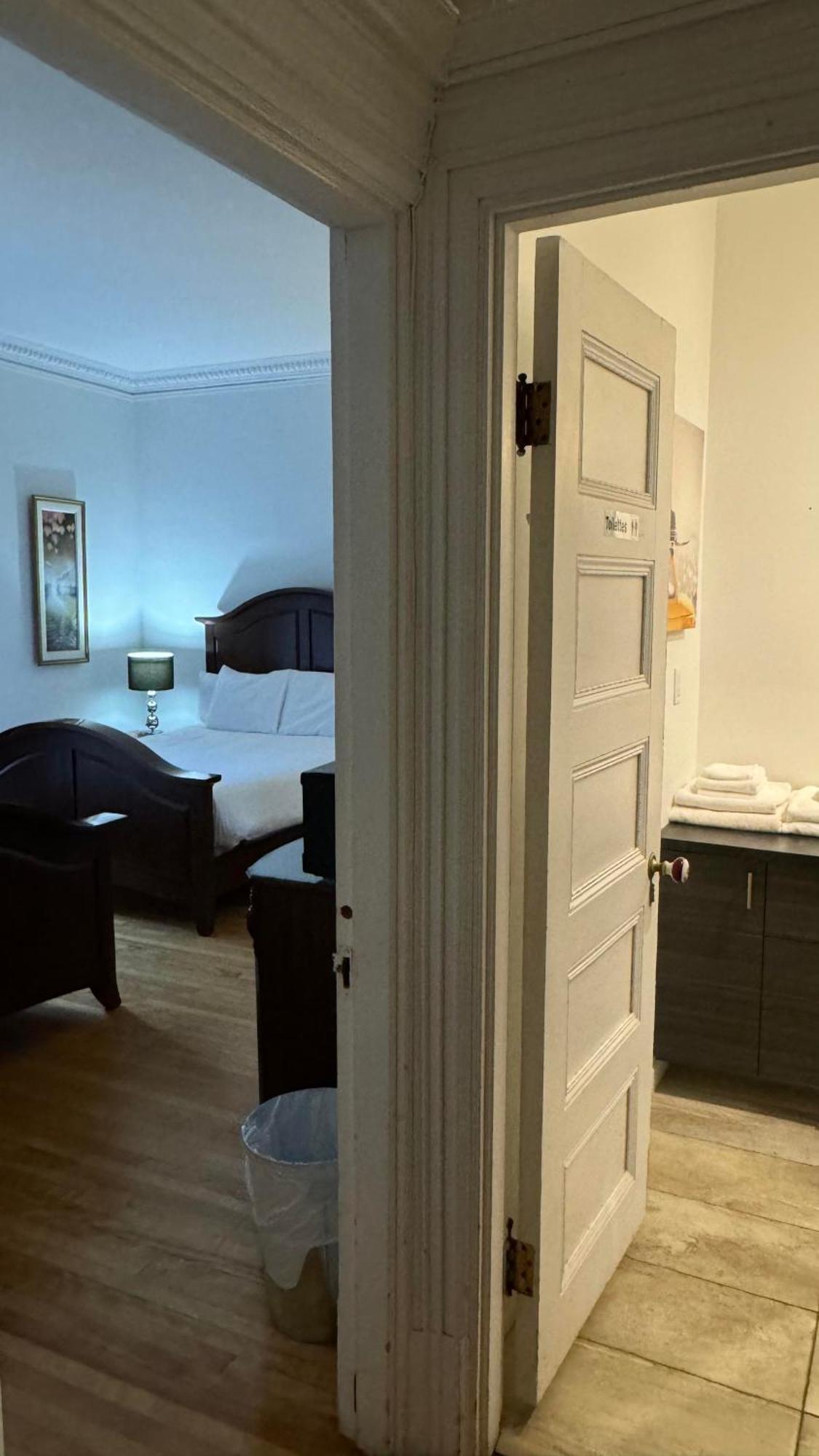 E-Hotel Des Grisons 魁北克 外观 照片